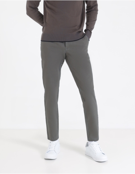 Pantaloni chino