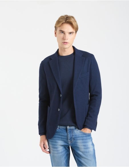 Reverse collar jacket